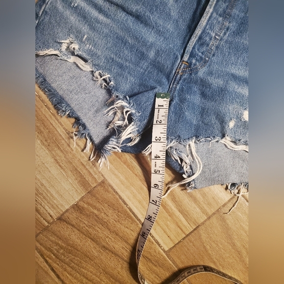 Levi's 501 Women's Distressed Denim Shorts W28 100% Cotton Boho 90s Y2K Street - Picture 10 of 10